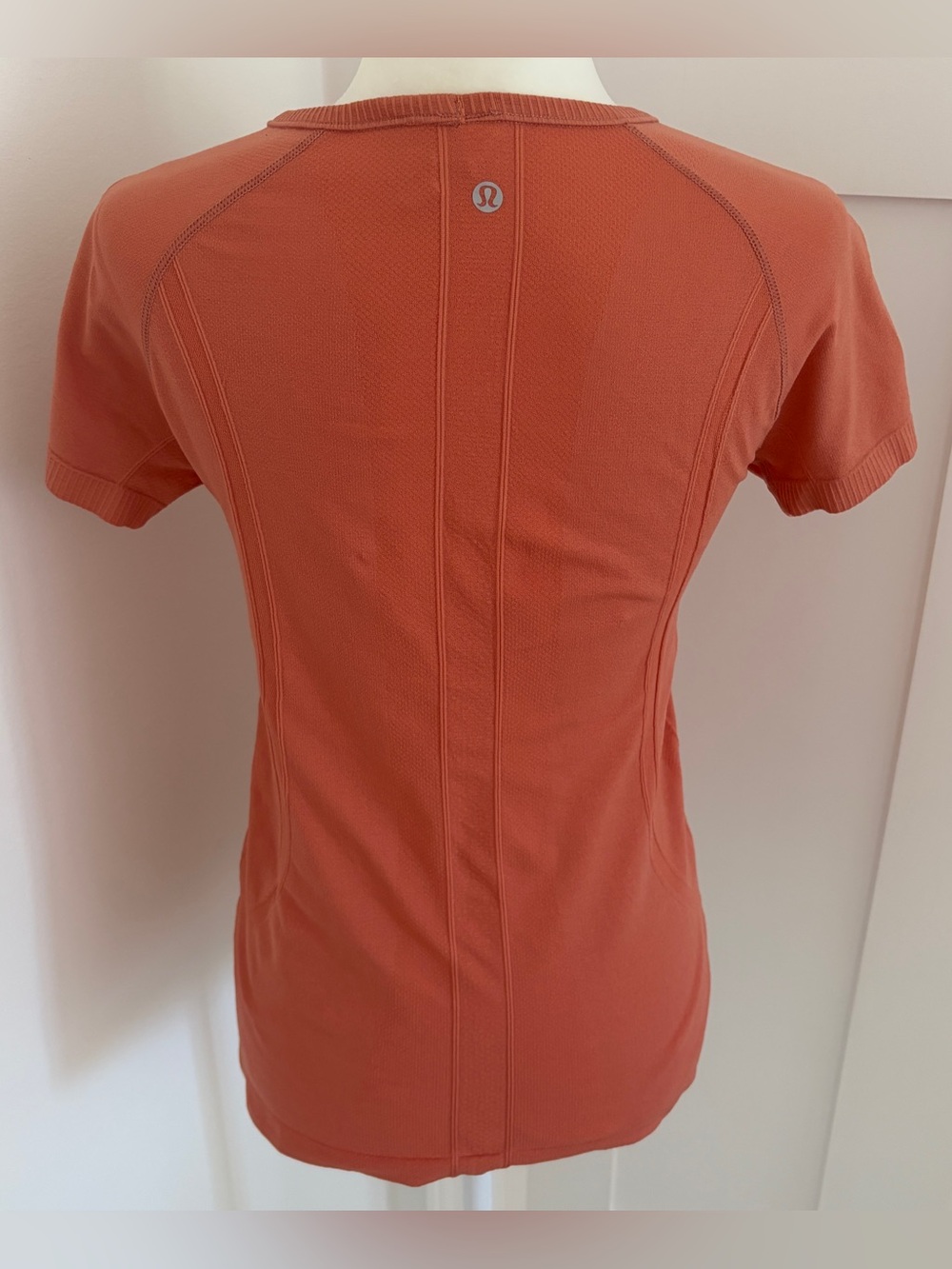 Lululemon Run Swiftly Tech Short Sleeve Top Dusty Rose Coral Size 6 Seamless*K12